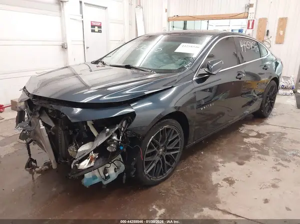 1G1ZE5ST9HF136013 2017 CHEVROLET MALIBU - Image 2