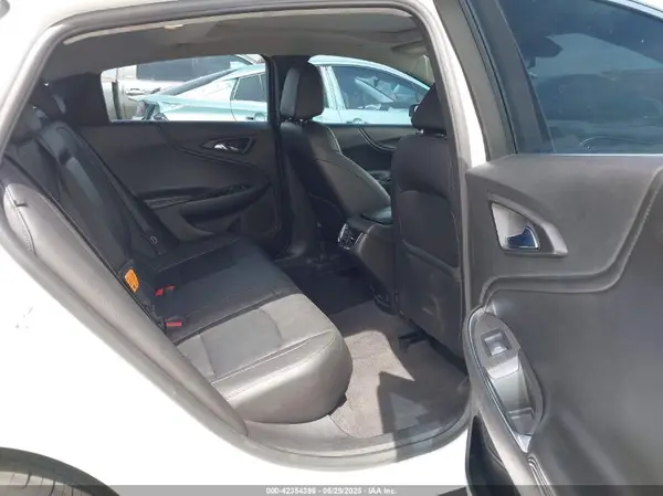 1G1ZE5ST9HF183090 2017 CHEVROLET MALIBU - Image 8