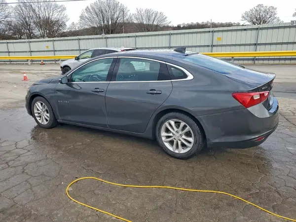 1G1ZE5ST9HF250318 2017 CHEVROLET MALIBU - Image 2