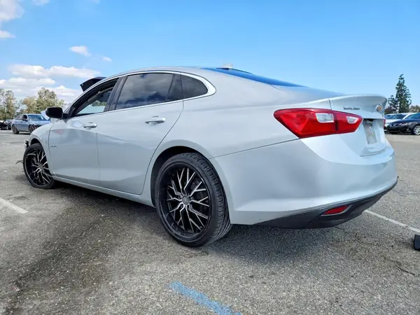 1G1ZE5ST9HF253400 2017 CHEVROLET MALIBU - Image 2