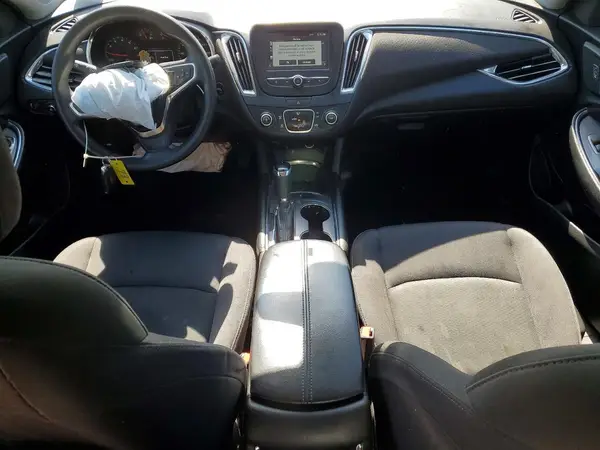 1G1ZE5ST9HF261108 2017 CHEVROLET MALIBU - Image 8