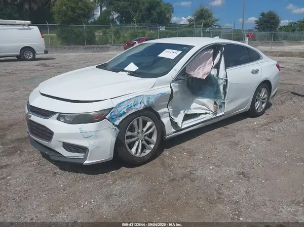 1G1ZE5STXGF195103 2016 CHEVROLET MALIBU - Image 2