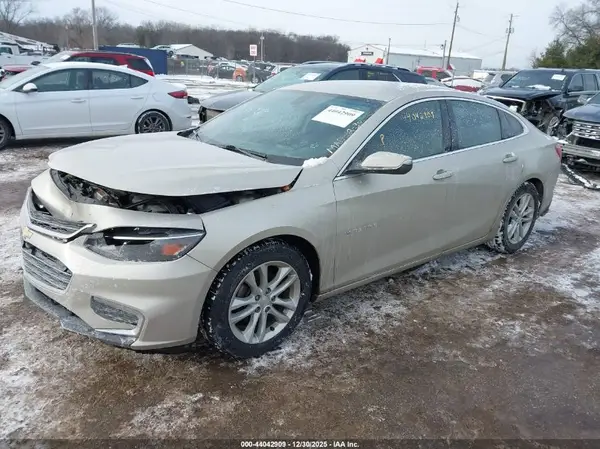 1G1ZE5STXGF214118 2016 CHEVROLET MALIBU - Image 2