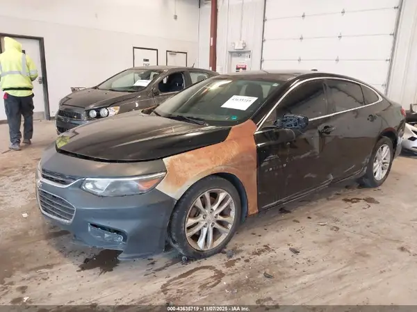 1G1ZE5STXGF321931 2016 CHEVROLET MALIBU - Image 2