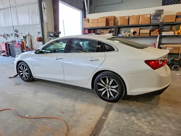 1G1ZE5STXHF103537 2017 CHEVROLET MALIBU - Image 2