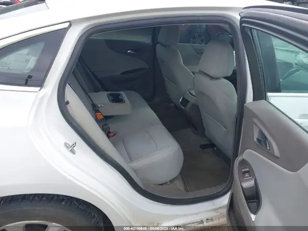 1G1ZE5STXHF122430 2017 CHEVROLET MALIBU - Image 8