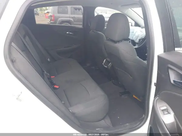 1G1ZE5STXHF134514 2017 CHEVROLET MALIBU - Image 8