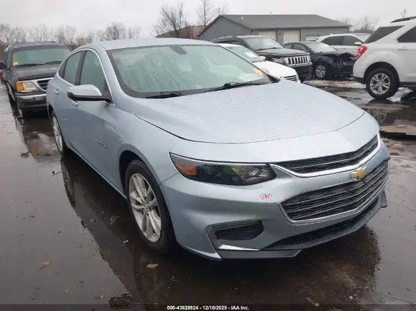 1G1ZE5STXHF215724 2017 CHEVROLET MALIBU - Image 1