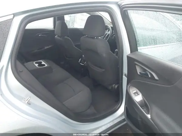 1G1ZE5STXHF215724 2017 CHEVROLET MALIBU - Image 8