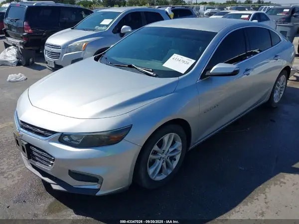 1G1ZE5STXHF216565 2017 CHEVROLET MALIBU - Image 2