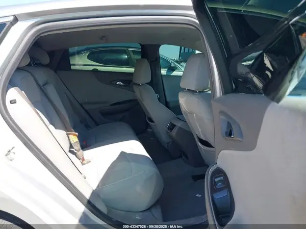 1G1ZE5STXHF216565 2017 CHEVROLET MALIBU - Image 8