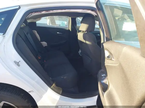 1G1ZE5STXHF225654 2017 CHEVROLET MALIBU - Image 8