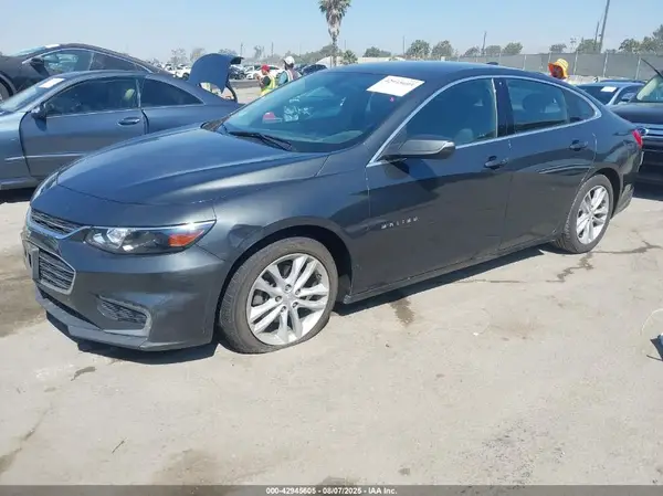 1G1ZE5STXHF229719 2017 CHEVROLET MALIBU - Image 2