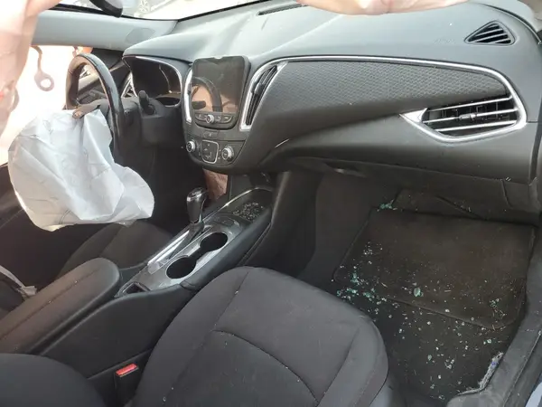 1G1ZE5STXHF233432 2017 CHEVROLET MALIBU - Image 8