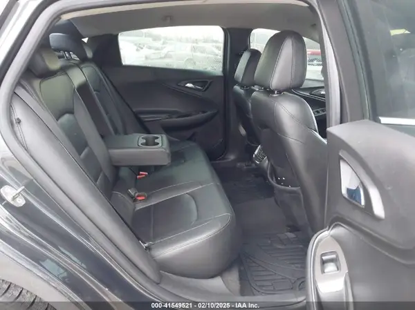1G1ZE5STXHF240560 2017 CHEVROLET MALIBU - Image 8