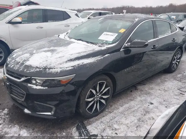 1G1ZE5STXHF241580 2017 CHEVROLET MALIBU - Image 2