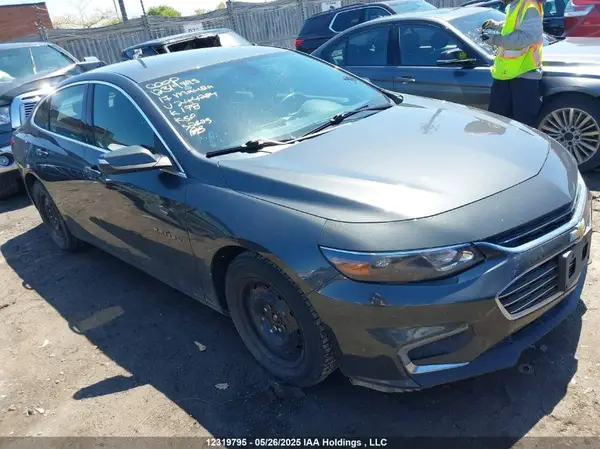 1G1ZE5STXHF244284 2017 CHEVROLET MALIBU - Image 1