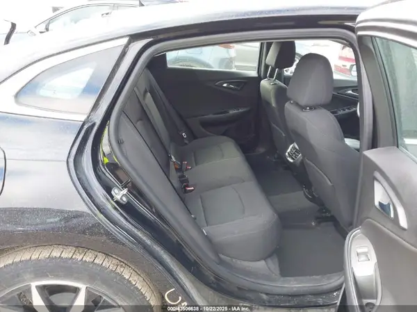 1G1ZE5STXHF267421 2017 CHEVROLET MALIBU - Image 8