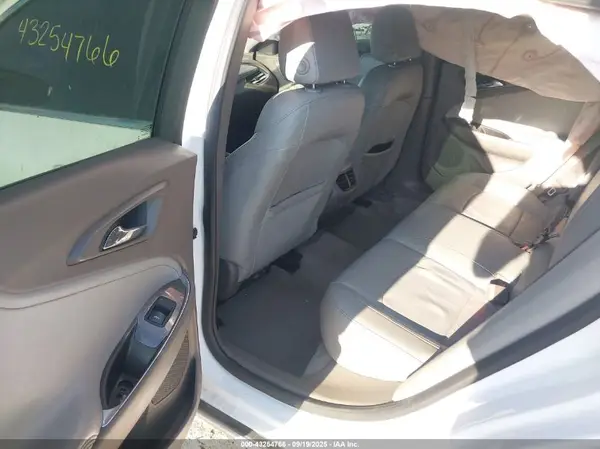 1G1ZE5STXHF275874 2017 CHEVROLET MALIBU - Image 8