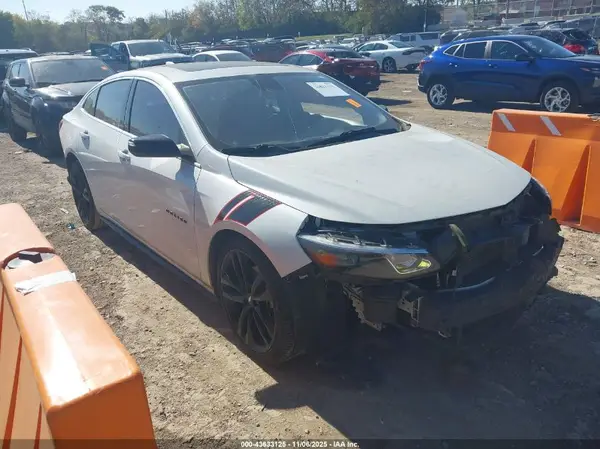 1G1ZE5SX7JF135502 2018 CHEVROLET MALIBU - Image 1