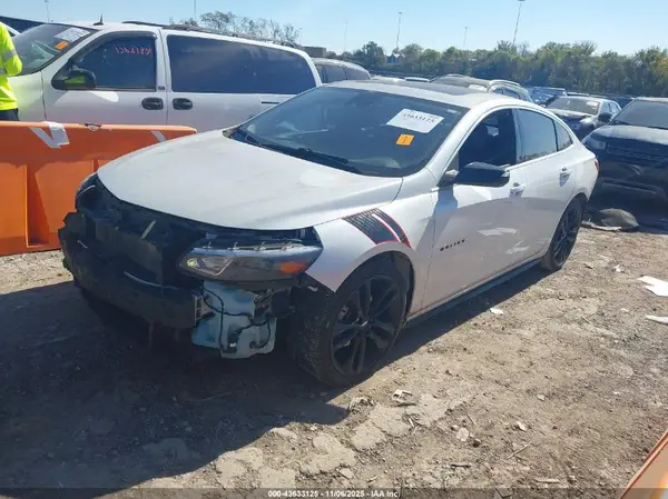 1G1ZE5SX7JF135502 2018 CHEVROLET MALIBU - Image 2