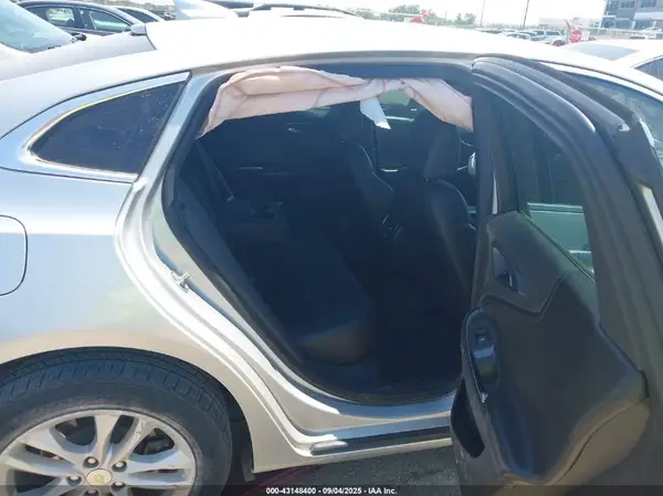 1G1ZF5SU2JF154543 2018 CHEVROLET MALIBU - Image 8