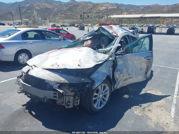 1G1ZF5SU3JF129554 2018 CHEVROLET MALIBU - Image 2