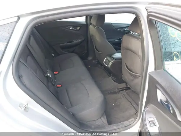 1G1ZF5SU4JF2A9229 2018 CHEVROLET MALIBU - Image 8