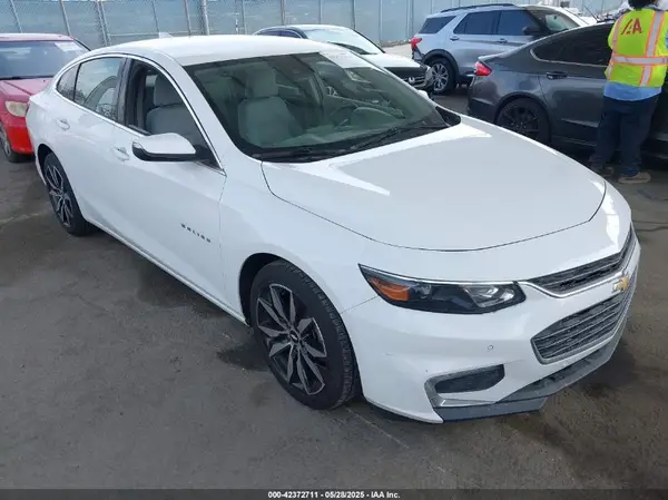 1G1ZF5SX0GF233258 2016 CHEVROLET MALIBU - Image 1