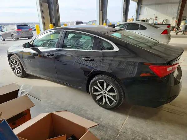 1G1ZF5SX7GF282344 2016 CHEVROLET MALIBU - Image 2
