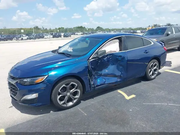 1G1ZG5ST4KF195049 2019 CHEVROLET MALIBU - Image 2