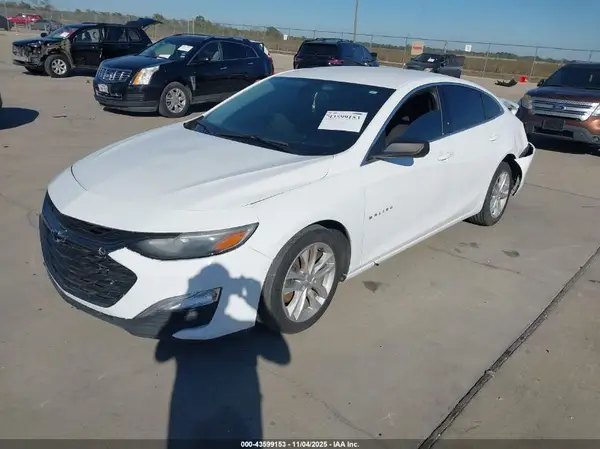 1G1ZG5ST5KF184464 2019 CHEVROLET MALIBU - Image 2