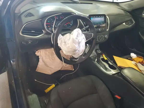1G1ZG5ST5KF204681 2019 CHEVROLET MALIBU - Image 8