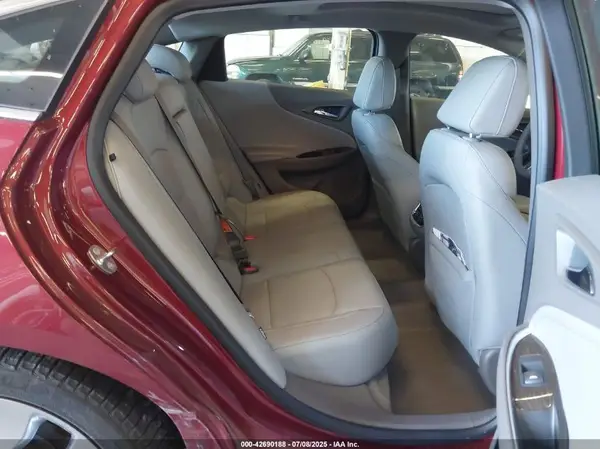 1G1ZH5SX1HF165256 2017 CHEVROLET MALIBU - Image 8
