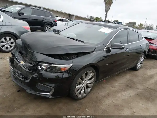 1G1ZH5SX1HF201852 2017 CHEVROLET MALIBU - Image 2
