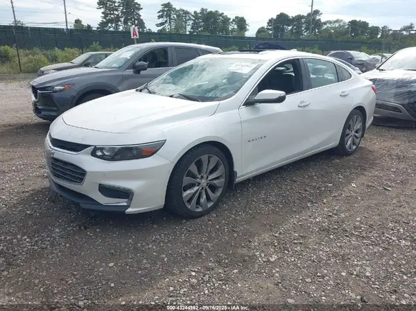 1G1ZH5SX3HF112882 2017 CHEVROLET MALIBU - Image 2