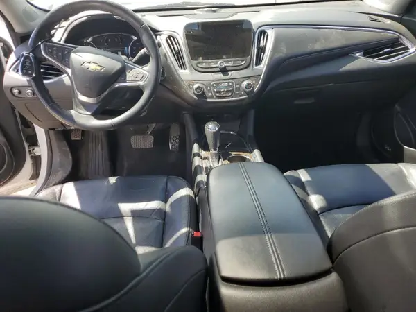 1G1ZH5SX3HF268758 2017 CHEVROLET MALIBU - Image 8