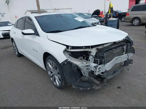 1G1ZH5SX3HF285561 2017 CHEVROLET MALIBU - Image 1