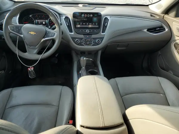 1G1ZH5SX4HF121932 2017 CHEVROLET MALIBU - Image 8