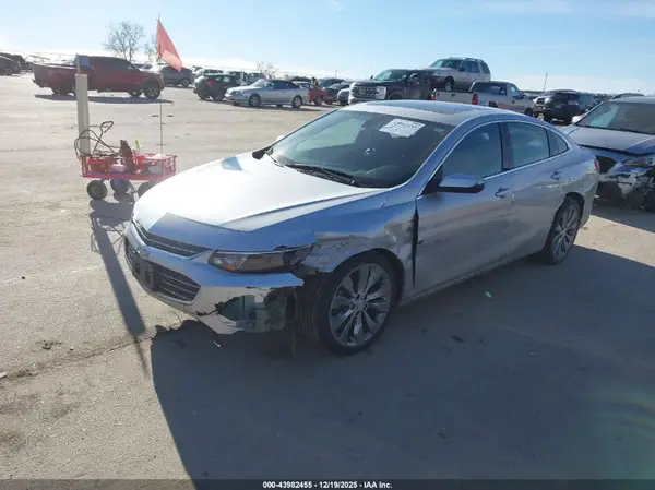 1G1ZH5SX4HF144126 2017 CHEVROLET MALIBU - Image 2