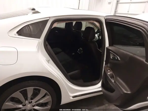 1G1ZH5SX4HF218113 2017 CHEVROLET MALIBU - Image 8