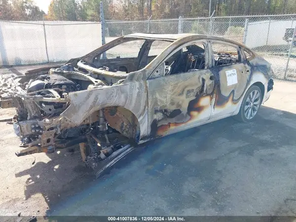 1G1ZH5SX4HF282457 2017 CHEVROLET MALIBU - Image 2