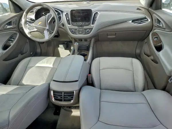 1G1ZH5SX6HF139557 2017 CHEVROLET MALIBU - Image 8