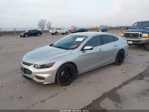 1G1ZH5SX6HF139574 2017 CHEVROLET MALIBU - Image 2