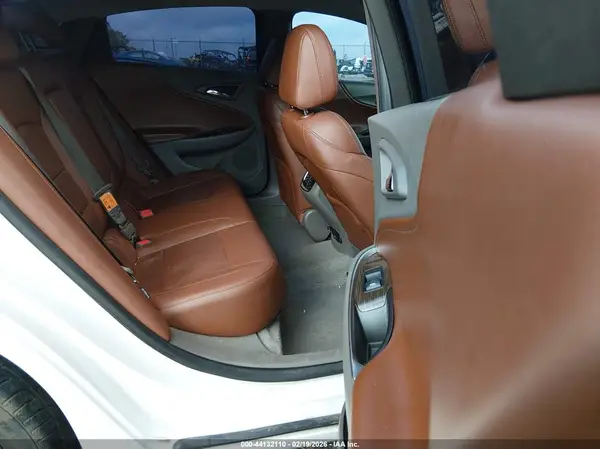 1G1ZH5SX6HF215584 2017 CHEVROLET MALIBU - Image 8