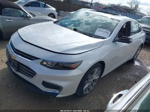 1G1ZH5SX8HF158255 2017 CHEVROLET MALIBU - Image 2