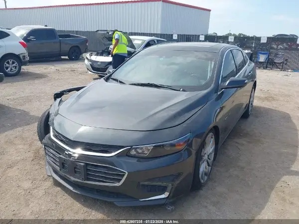 1G1ZH5SX8HF268951 2017 CHEVROLET MALIBU - Image 2