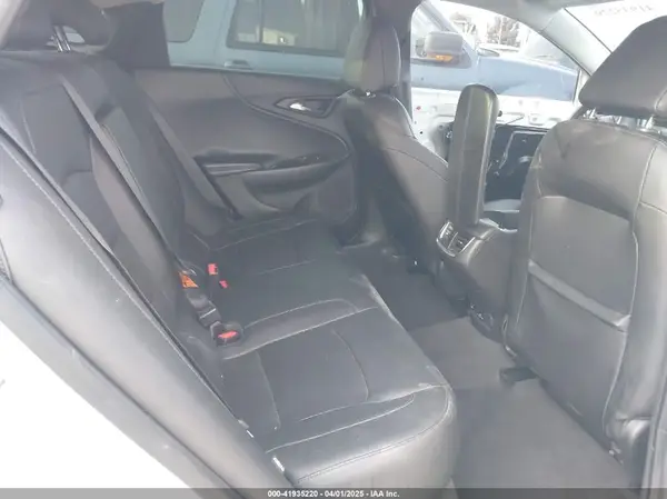 1G1ZH5SX9HF125961 2017 CHEVROLET MALIBU - Image 8