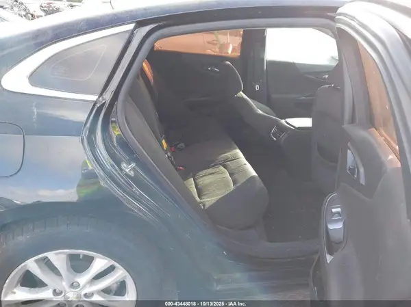 1G1ZJ5SU0HF267934 2017 CHEVROLET MALIBU - Image 8