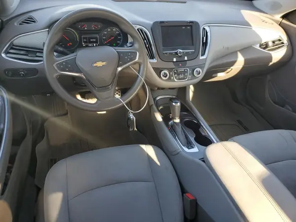 1G1ZJ5SU1HF123647 2017 CHEVROLET MALIBU - Image 8